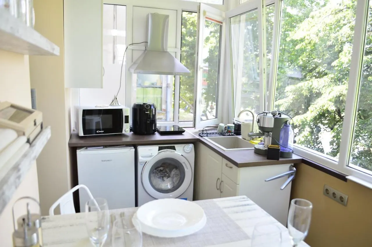 Sea Vibes Studio - Free Public Parking, Wifi, Cable & Smart Tv, 0,9 Km To Beach فارنا شقة