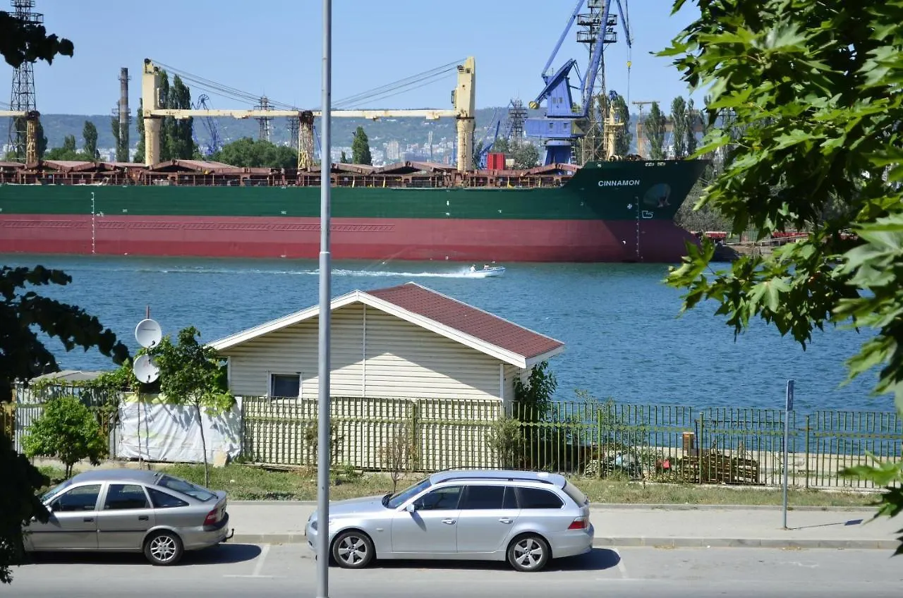 شقة Sea Vibes Studio - Free Public Parking, Wifi, Cable & Smart Tv, 0,9 Km To Beach فارنا