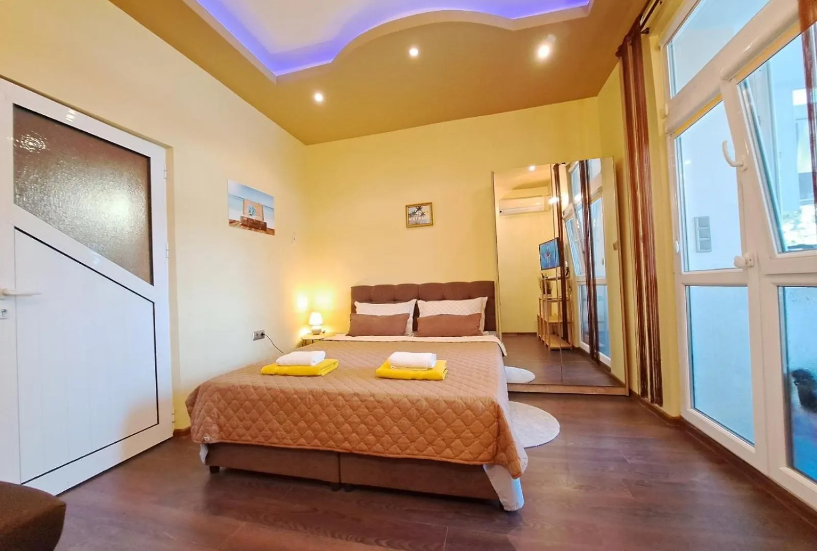 شقة Sea Vibes Studio - Free Public Parking, Wifi, Cable & Smart Tv, 0,9 Km To Beach فارنا