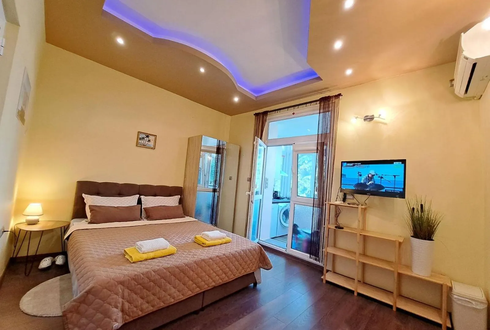 Sea Vibes Studio - Free Public Parking, Wifi, Cable & Smart Tv, 0,9 Km To Beach فارنا